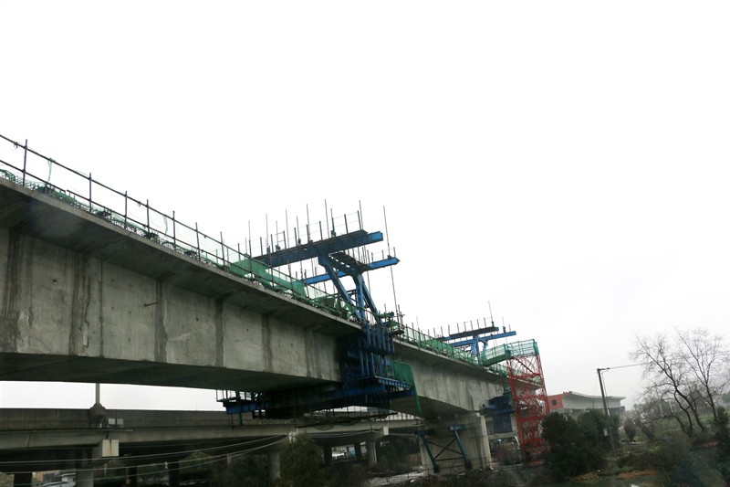 穿山港项目线下工程最后一个柴桥连续梁顺利合拢_副本.jpg