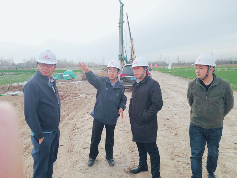 二公司党委书记张诚到施工现场检查1_副本.jpg